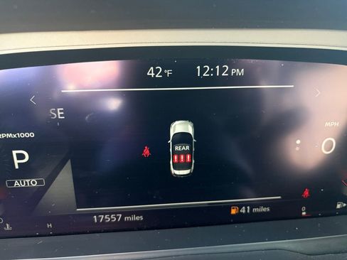 Used 2024 Nissan Rogue SL w/ SL Premium Package image 15