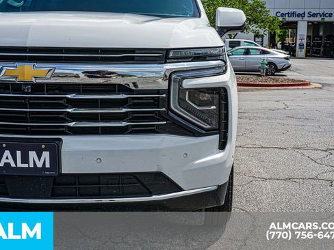 Used 2025 Chevrolet Tahoe LT AWD/4WD image 17