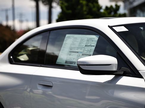 Used 2025 BMW 230i Coupe image 3