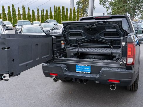 New 2026 Honda Ridgeline Black Edition image 11