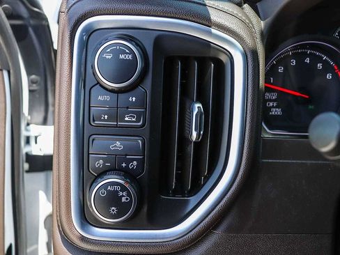 Used 2021 Chevrolet Silverado 1500 LT AWD/4WD image 23