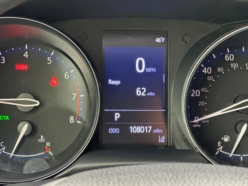 Used 2019 Toyota C-HR XLE image 29