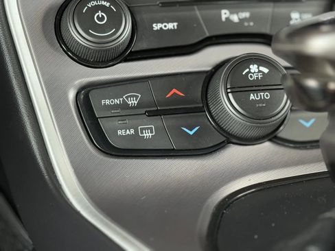 Used 2020 Dodge Challenger R/T image 35