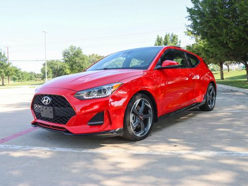Used 2021 Hyundai Veloster Turbo FWD image 3