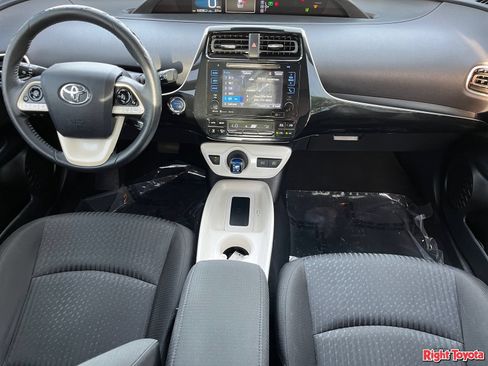 Certified 2016 Toyota Prius Three w/ Advanced Technology Package FWD image 17
