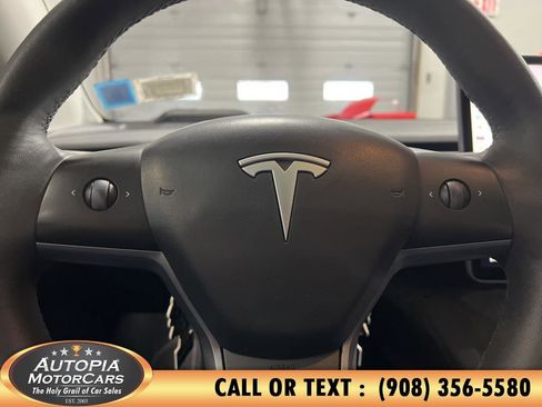 Used 2023 Tesla Model Y AWD image 18