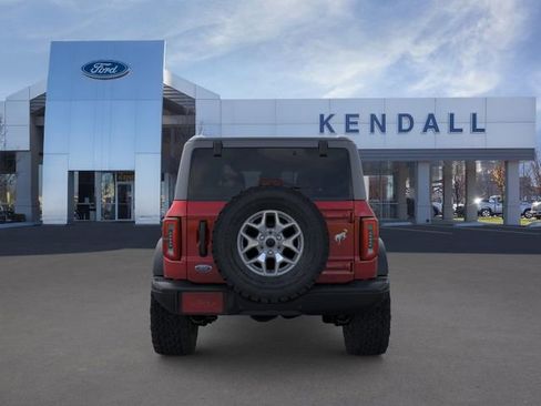 Used 2025 Ford Bronco Badlands image 5