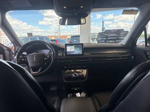 Used 2020 Lincoln Corsair AWD w/ Premium Package image 14