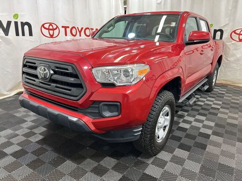 Used 2019 Toyota Tacoma SR w/ SR Convenience Package image 3