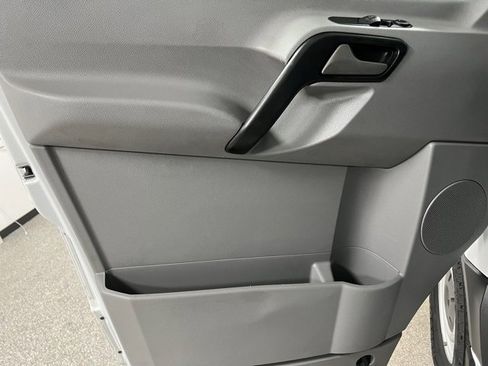 Used 2014 Mercedes-Benz Sprinter 144 Cargo image 26