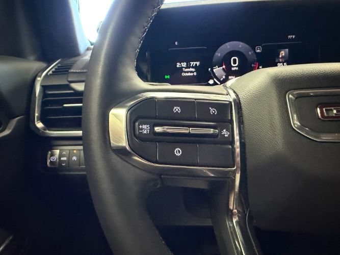 Used 2024 GMC Acadia Elevation w/ Luxury Package FWD image 22