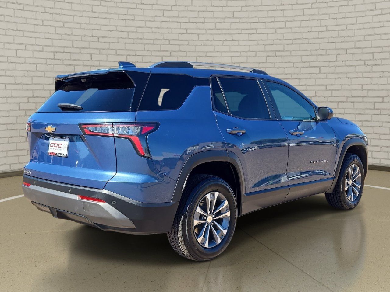 Used 2025 Chevrolet Equinox LT w/ Convenience Package II FWD image 5