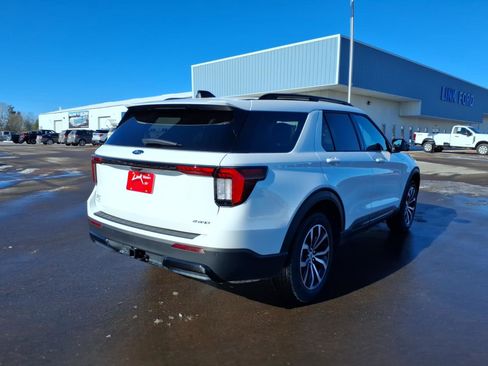 New 2026 Ford Explorer ST-Line image 3