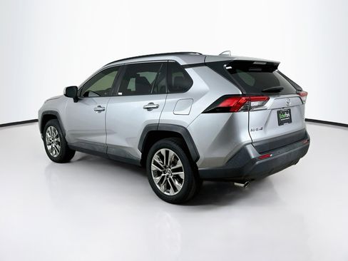 Used 2020 Toyota RAV4 XLE Premium AWD/4WD image 5