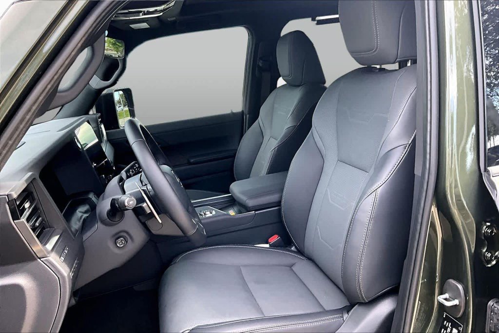 Used 2026 Lexus GX 550 w/ Cold Area Package AWD/4WD image 8