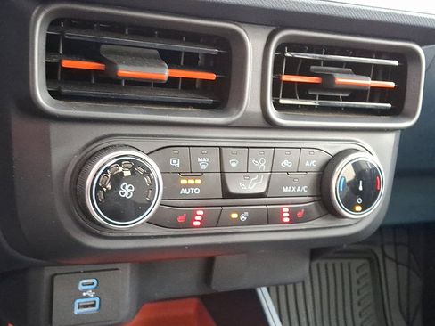 Certified 2024 Ford Maverick XLT w/ XLT Luxury Package image 19