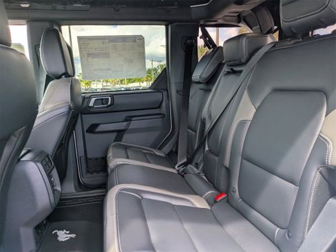 New 2025 Ford Bronco Outer Banks w/ Sasquatch Package image 14