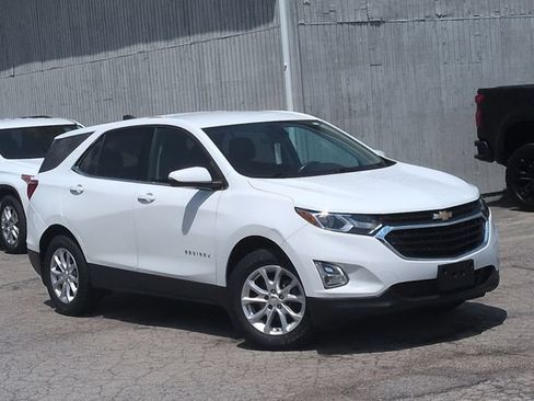 Used 2019 Chevrolet Equinox LT w/ Driver Convenience Package FWD image 11
