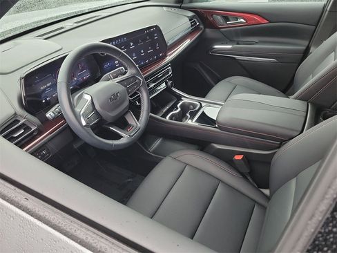 Certified 2025 Chevrolet Traverse Z71 w/ LPO, Cargo Package image 10