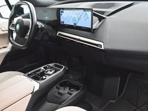 Used 2023 BMW iX xDrive50 w/ Convenience Package image 36