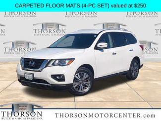 Used 2020 Nissan Pathfinder SV video 1