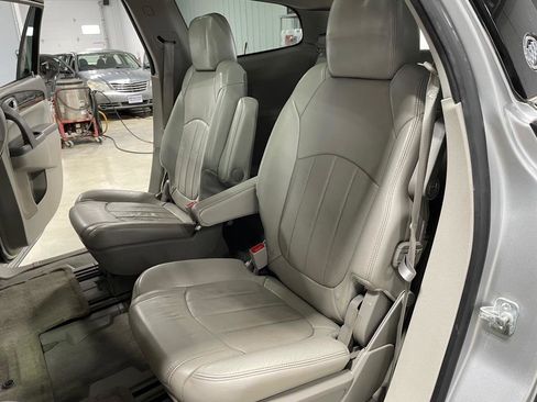 Used 2014 Buick Enclave Premium image 15