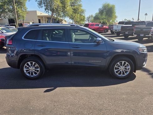 Used 2021 Jeep Cherokee Latitude Lux w/ Comfort/Convenience Group image 4