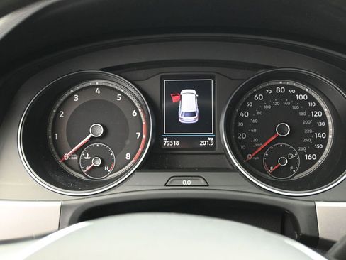 Used 2018 Volkswagen Atlas SE image 12