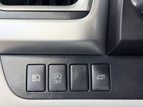 Used 2017 Toyota Highlander XLE AWD/4WD image 40