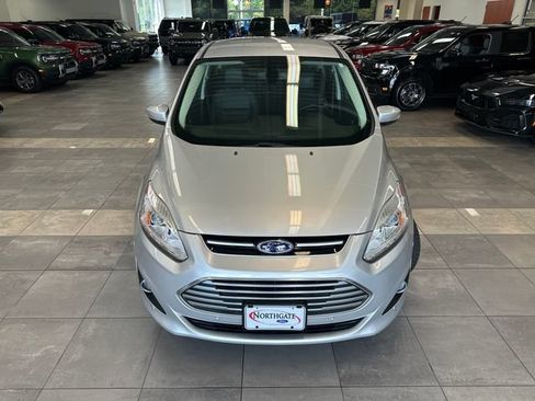 Used 2018 Ford C-MAX Titanium w/ Equipment Group 301A FWD image 19