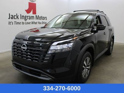 New 2026 Nissan Pathfinder SL
