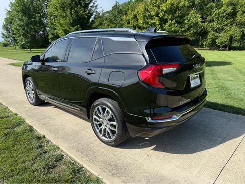 Used 2022 GMC Terrain Denali w/ LPO, Floor Liner Package AWD/4WD image 3