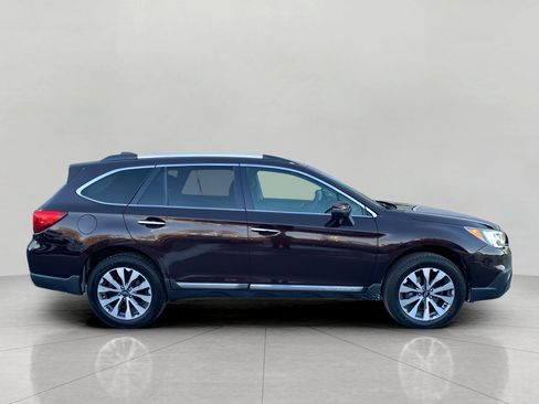 Used 2017 Subaru Outback 3.6R Touring image 5