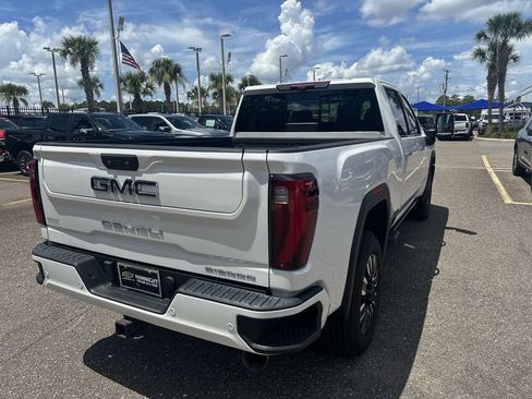 Used 2024 GMC Sierra 2500 Denali Ultimate AWD/4WD image 16