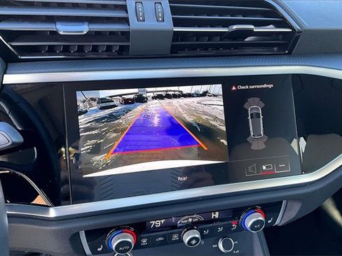 Used 2024 Audi Q3 2.0T Premium w/ Convenience Package image 22