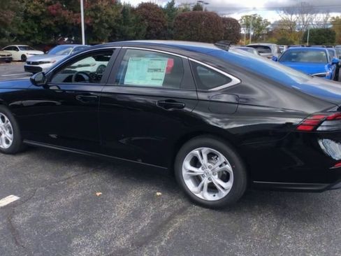 New 2025 Honda Accord LX image 7