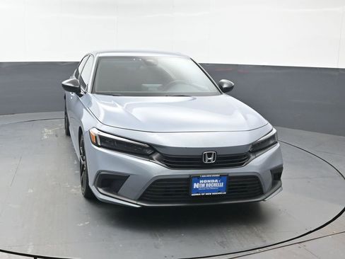 Used 2023 Honda Civic Sport image 5