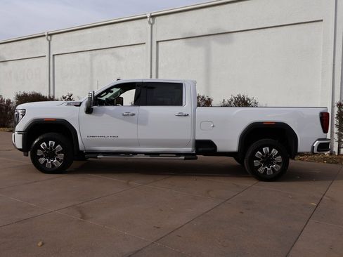 New 2026 GMC Sierra 3500 Denali w/ Denali Reserve Package image 2