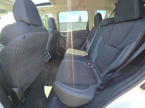 Used 2023 Subaru Forester Premium AWD/4WD image 16