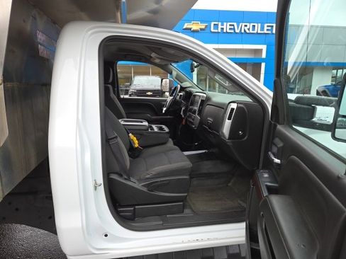 Used 2018 GMC Sierra 3500 SLE w/ SLE Preferred Package image 40