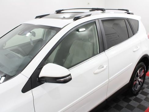 Used 2016 Toyota RAV4 XLE w/ Convenience Package AWD/4WD image 9