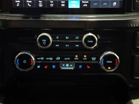 Used 2023 Ford F250 Lariat AWD/4WD image 38