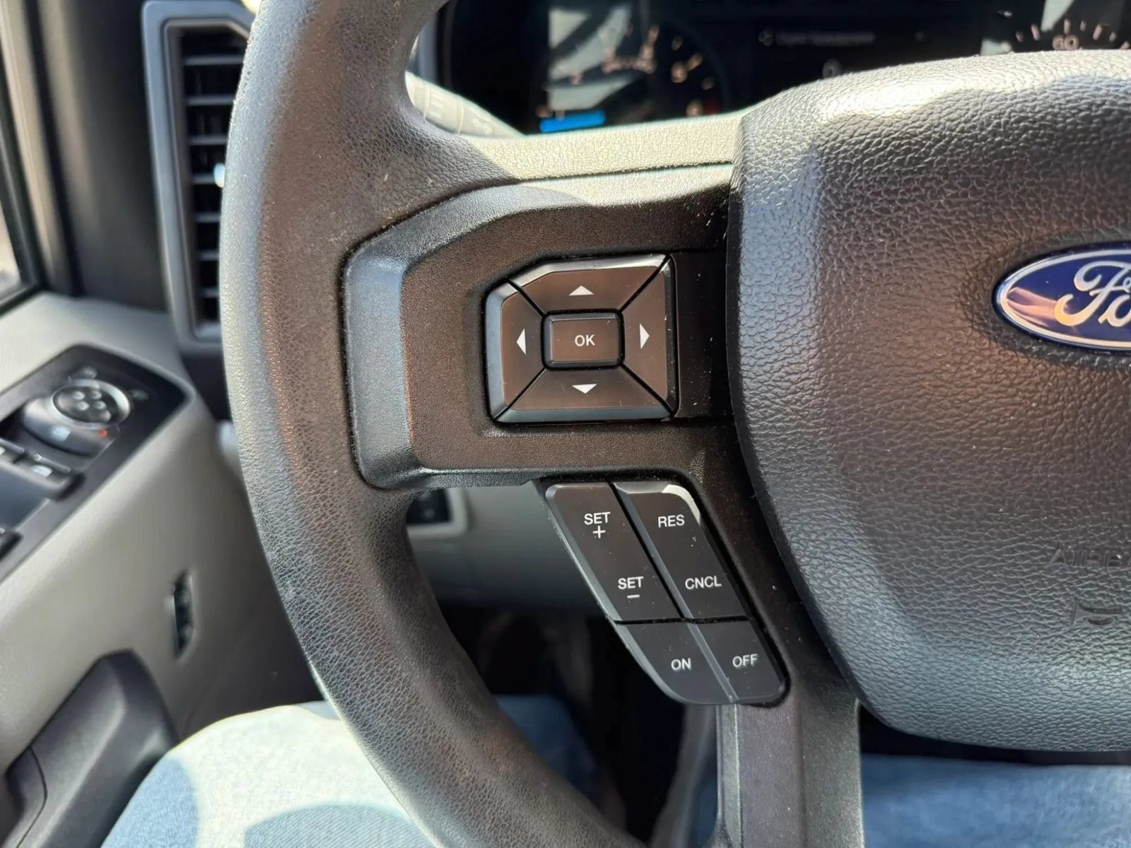 Used 2017 Ford F150 XL w/ Equipment Group 101A Mid RWD image 29