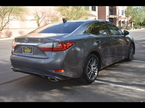 Used 2016 Lexus ES 350 w/ Navigation System Package FWD image 7