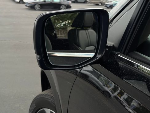 Certified 2025 Honda Pilot Elite image 32