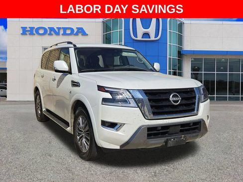Used 2022 Nissan Armada SV w/ SV Appearance Package RWD image 2