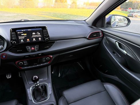 Used 2018 Hyundai Elantra GT Sport image 29