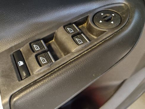 Used 2019 Ford Escape Titanium image 27