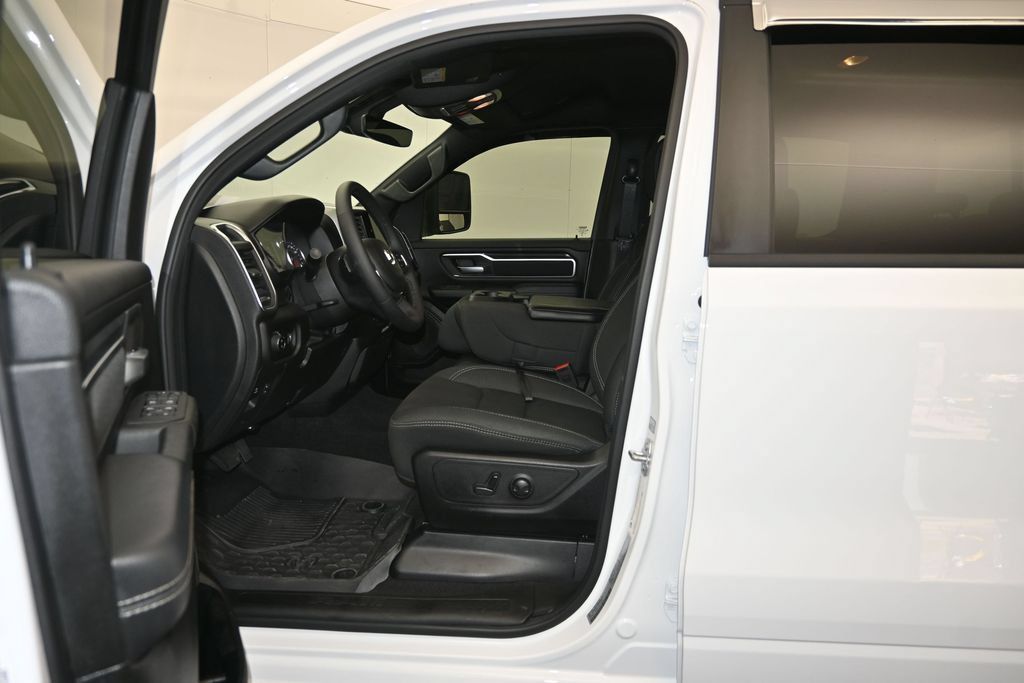Used 2025 RAM 1500 Big Horn RWD image 20