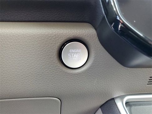 New 2026 Kia Carnival EX image 21